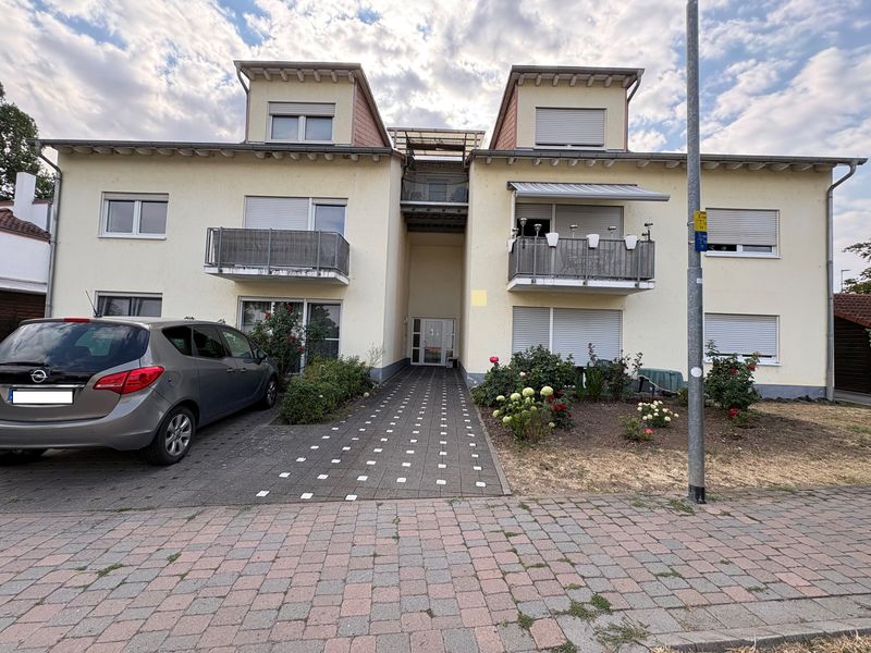 Wohnen mit Charakter: 3-Zimmer-Dachgeschosswohnung in Alzey